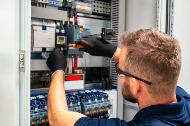 Best Local Electrician Companies  in Ixonia, WI